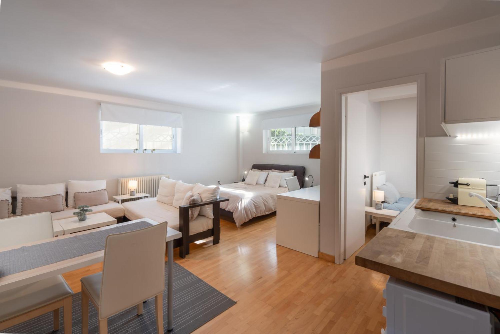 Bright, Cosy Studio Close To Glyfada Beach & Center Αθήνα Εξωτερικό φωτογραφία