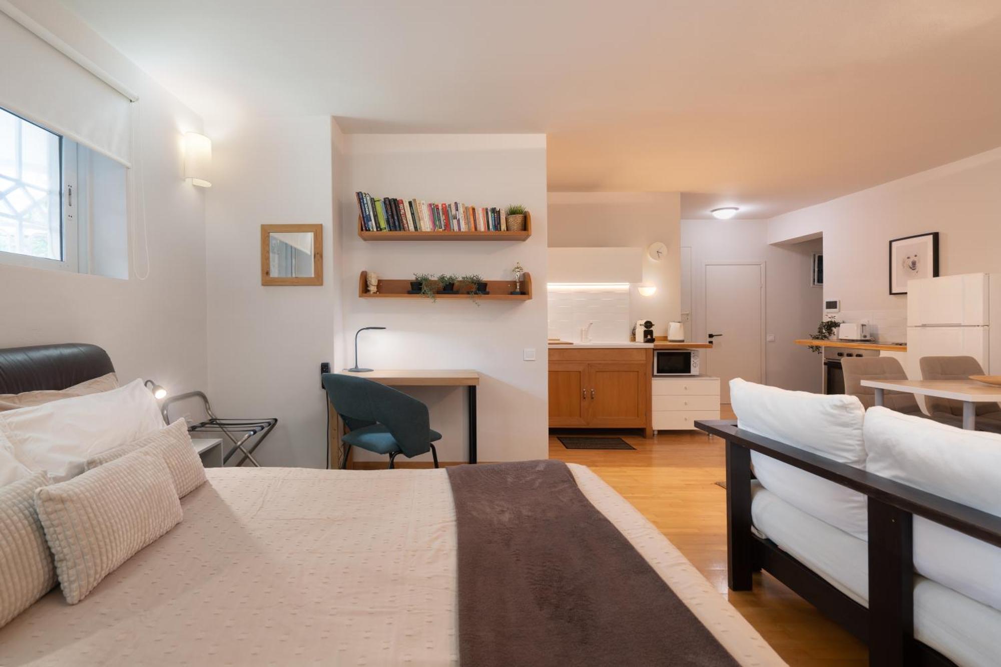 Bright, Cosy Studio Close To Glyfada Beach & Center Αθήνα Εξωτερικό φωτογραφία