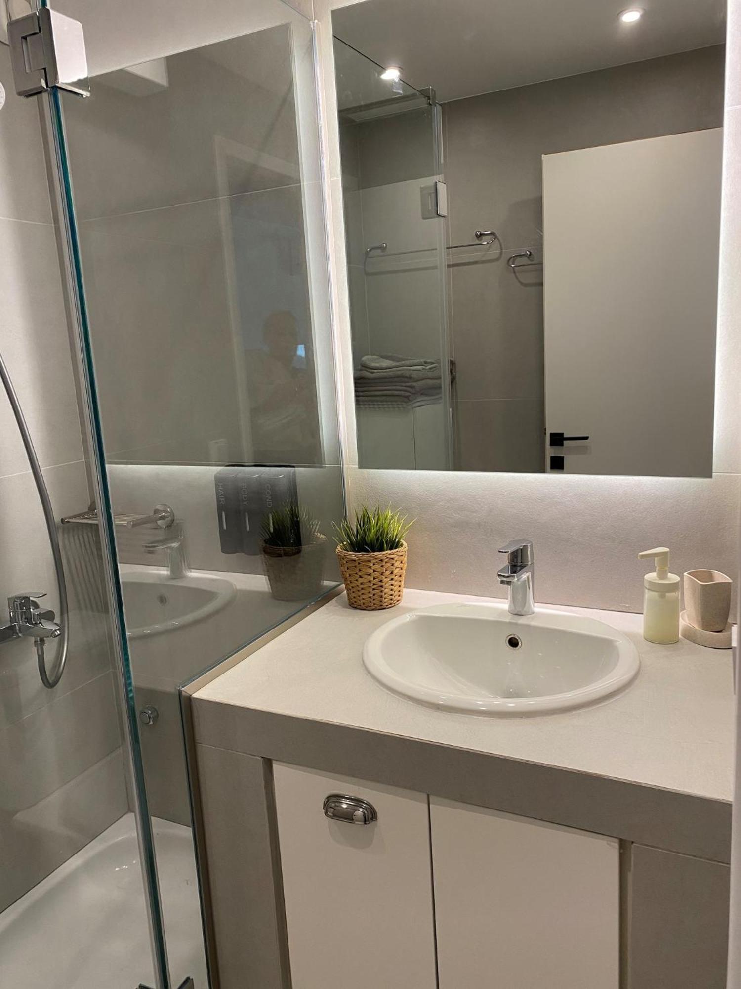 Bright, Cosy Studio Close To Glyfada Beach & Center Αθήνα Εξωτερικό φωτογραφία